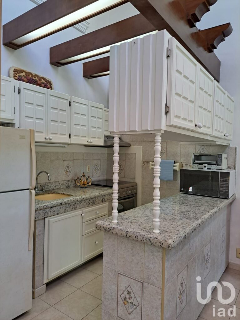 CASA DE DOS NIVELES EN RENTA. FRACCIONAMIENTO EL CID, MAZATLÁN, SINALOA,