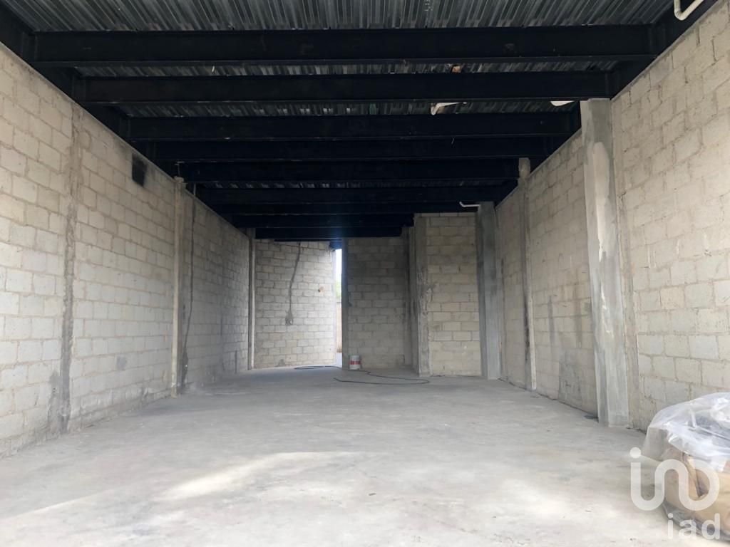 Se renta local en Edificio nuevo, sobre  AV. PRINCIPAL, Pachuca, Hidalgo