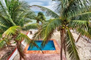 VENTA CASA BEACH FRONT – PUERTO MORELOS