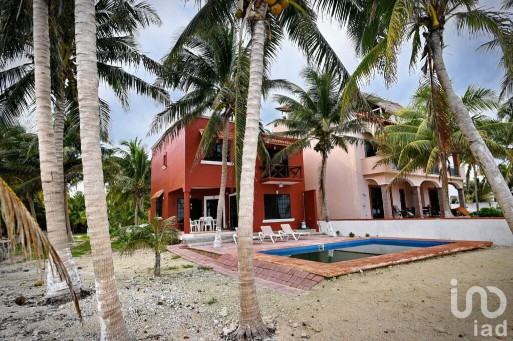 VENTA CASA BEACH FRONT - PUERTO MORELOS