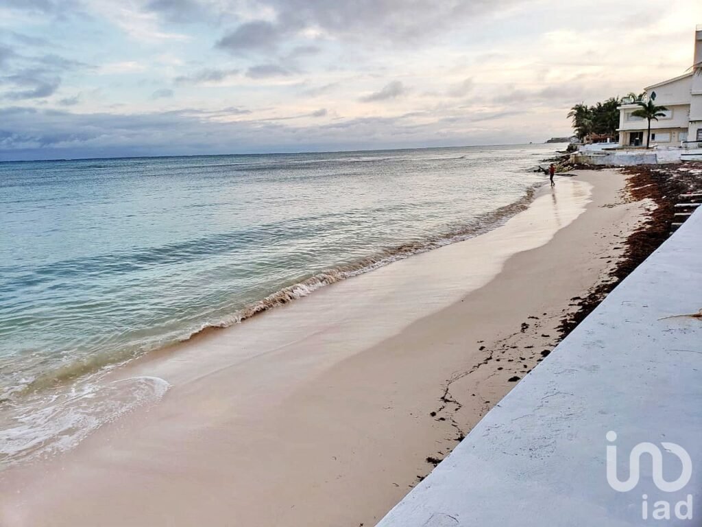 VENTA CASA BEACH FRONT - PUERTO MORELOS