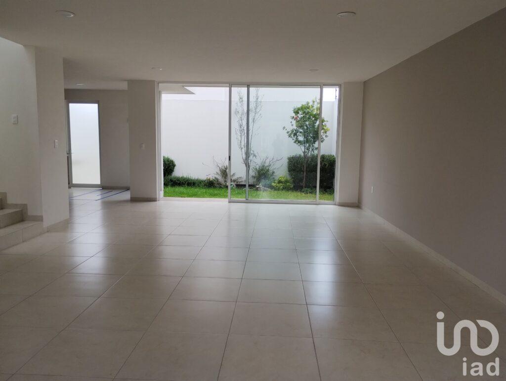 Casa en venta Mod. Garza en Residencial Albatros, San Salvador Tizatlali, Metepec