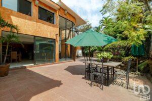 Casa con enorme jardín en Tlaltenango, Cuernavaca, Morelos Casa con enorme jardín en Tlaltenango, Cuernavaca, Morelos