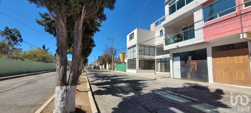 Se vende Edificio comercial con oficinas y departamento en Plutarco Elías Calles, Pachuca, Hidalgo