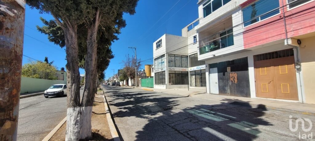 Se vende Edificio comercial con oficinas y departamento en Plutarco Elías Calles, Pachuca, Hidalgo