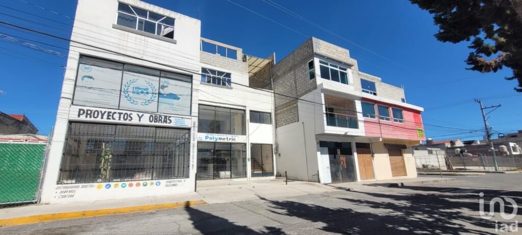 Se vende Edificio comercial con oficinas y departamento en Plutarco Elías Calles, Pachuca, Hidalgo