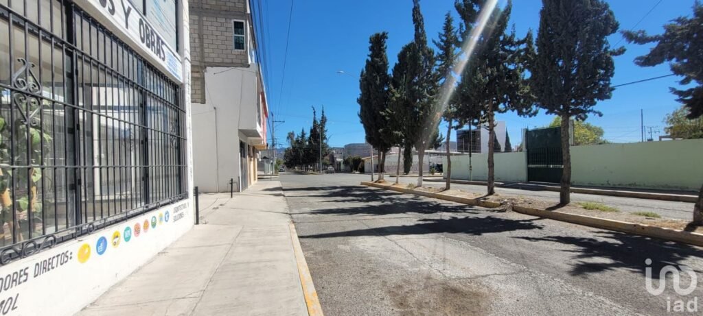 Se vende Edificio comercial con oficinas y departamento en Plutarco Elías Calles, Pachuca, Hidalgo