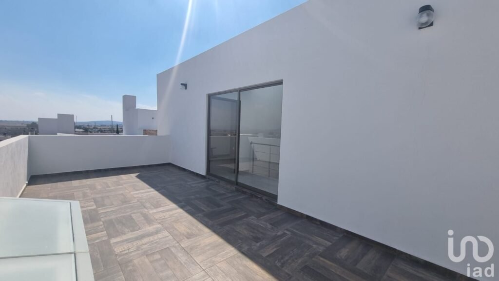 Se Renta casa minimalista en fraccionamiento Residencial la Reserva