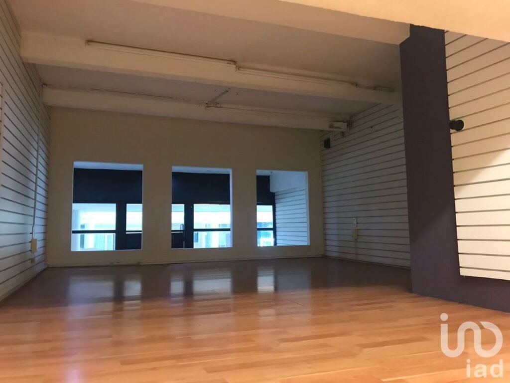 LOCAL  EN VENTA EN COMPLEJO COMERCIAL GALERÍAS REFORMA