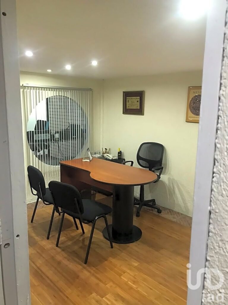 LOCAL  EN VENTA EN COMPLEJO COMERCIAL GALERÍAS REFORMA