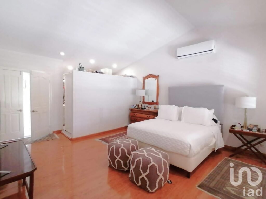 Casa en Venta + Departamento. Fracc. Los Pinos, Mexicali. +600 mts de terreno, 5 recámaras.