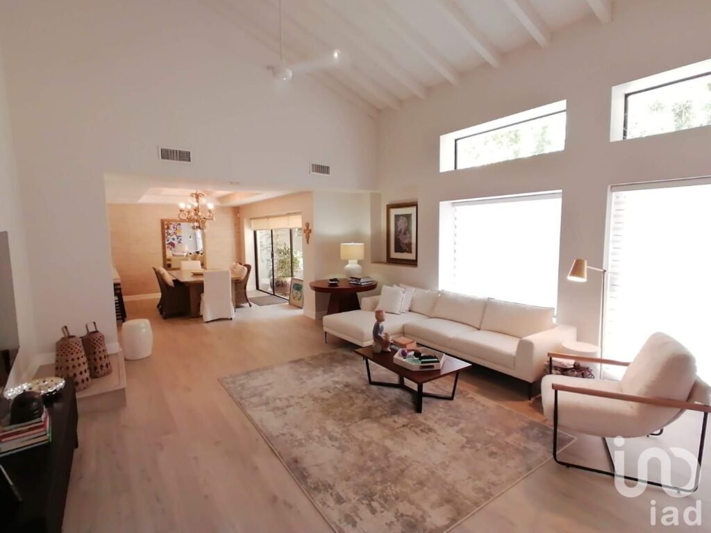 Casa en Venta + Departamento. Fracc. Los Pinos, Mexicali. +600 mts de terreno, 5 recámaras.