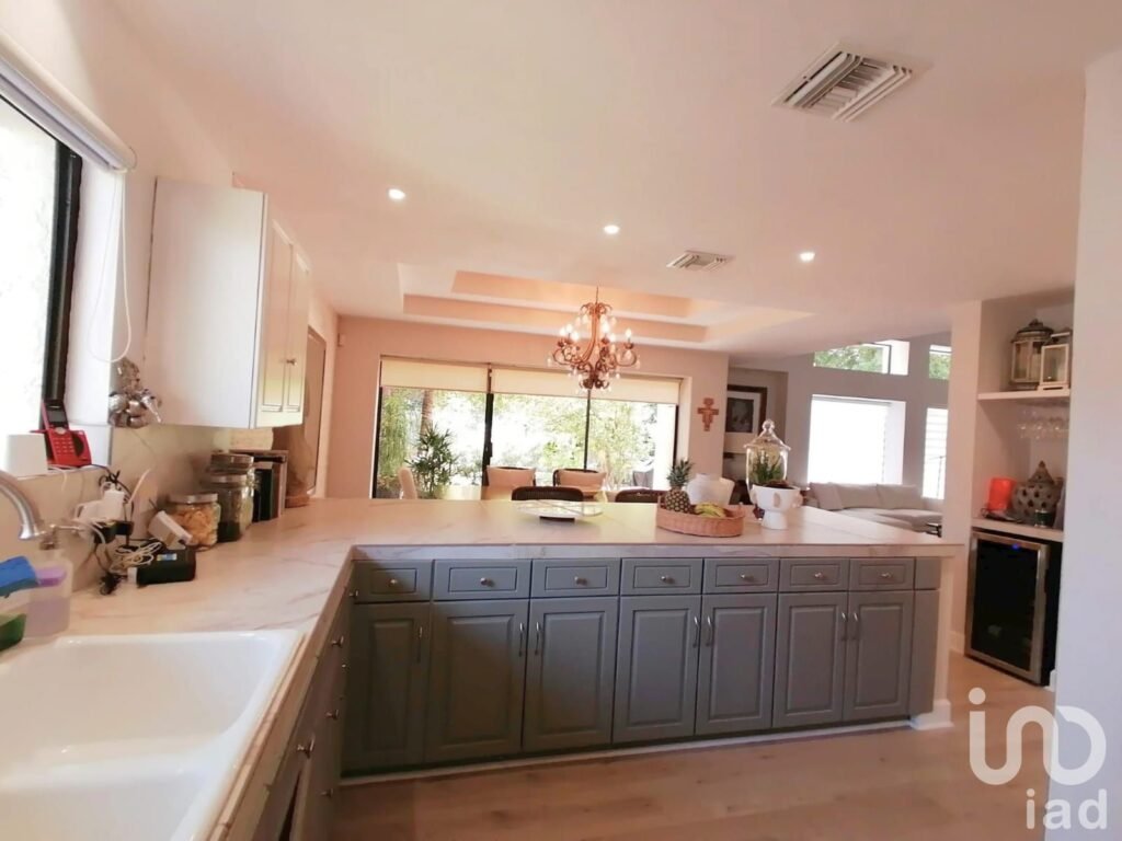 Casa en Venta + Departamento. Fracc. Los Pinos, Mexicali. +600 mts de terreno, 5 recámaras.