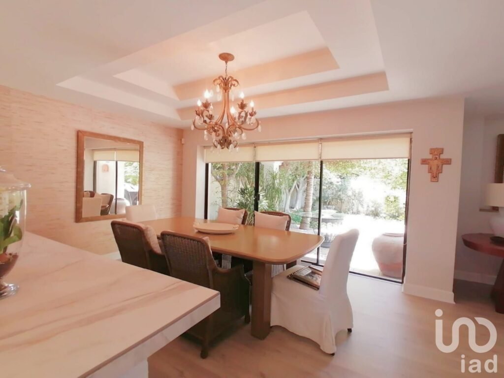 Casa en Venta + Departamento. Fracc. Los Pinos, Mexicali. +600 mts de terreno, 5 recámaras.