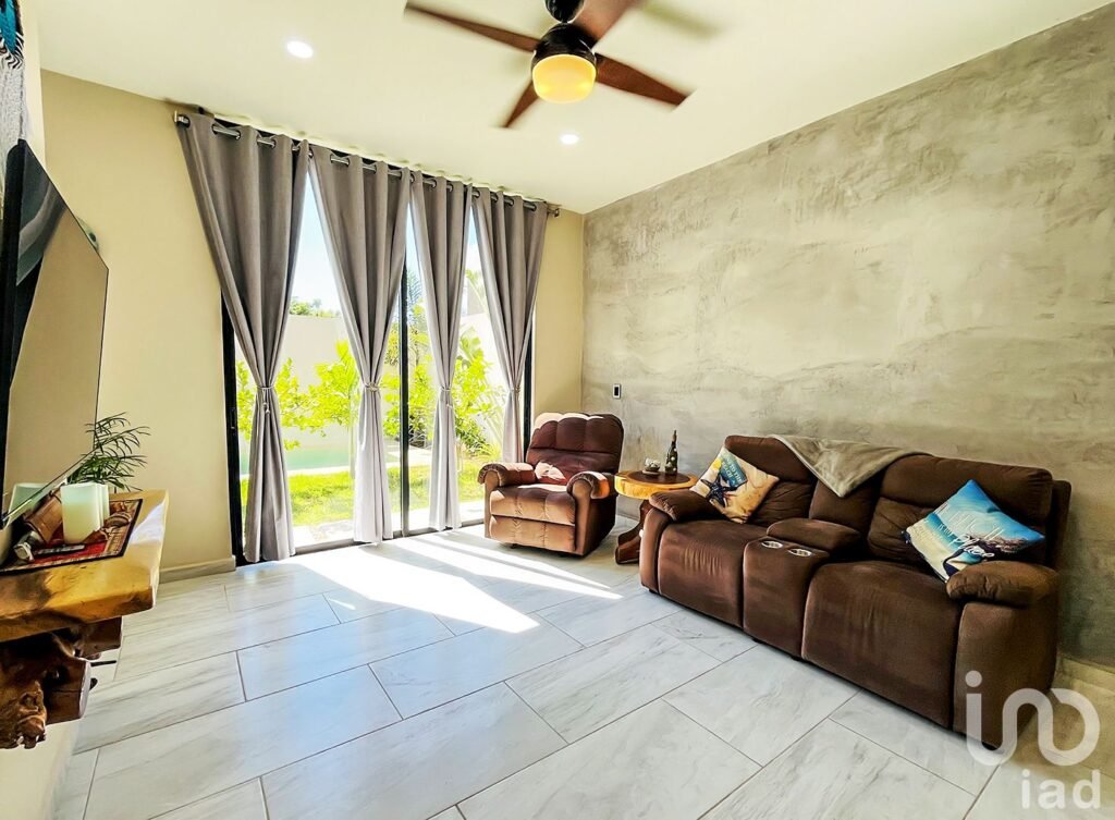 CASA en VENTA a 5 MINUTOS de PLAYA DELFIN