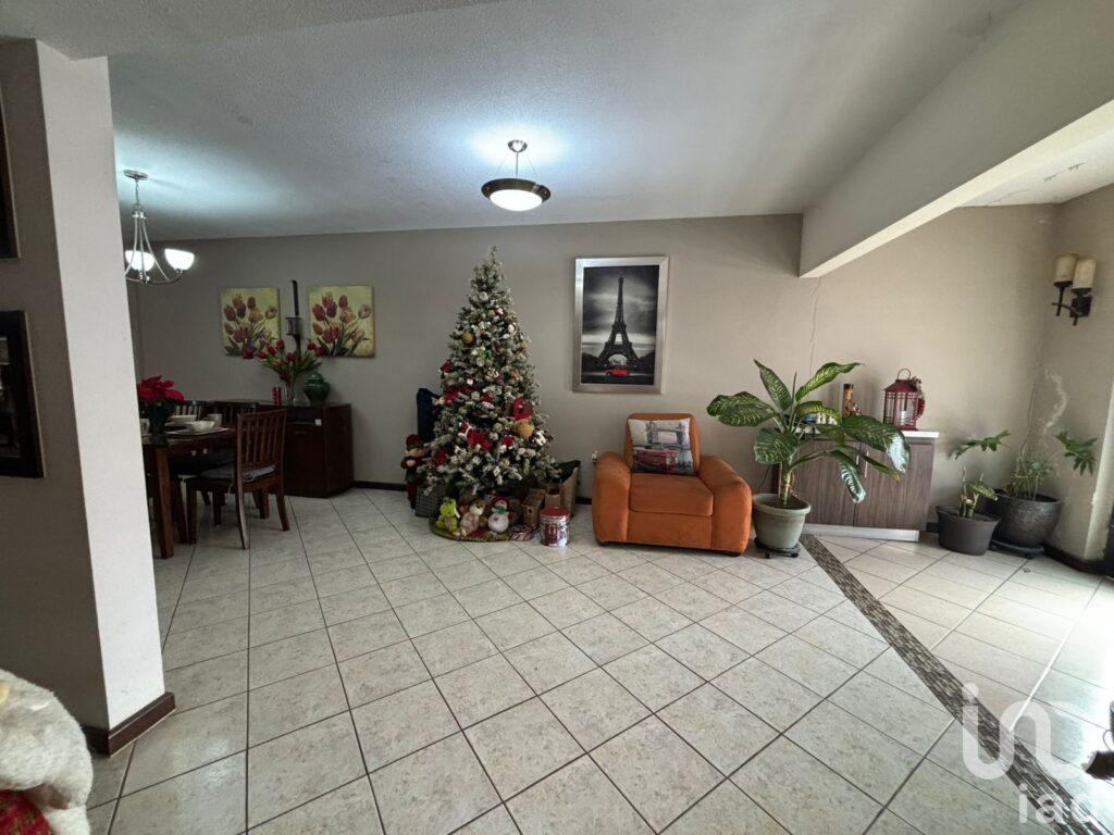 CASA EN VENTA SANTA CLARA II CD. JUAREZ, CHIH FRACC. PRIVADO