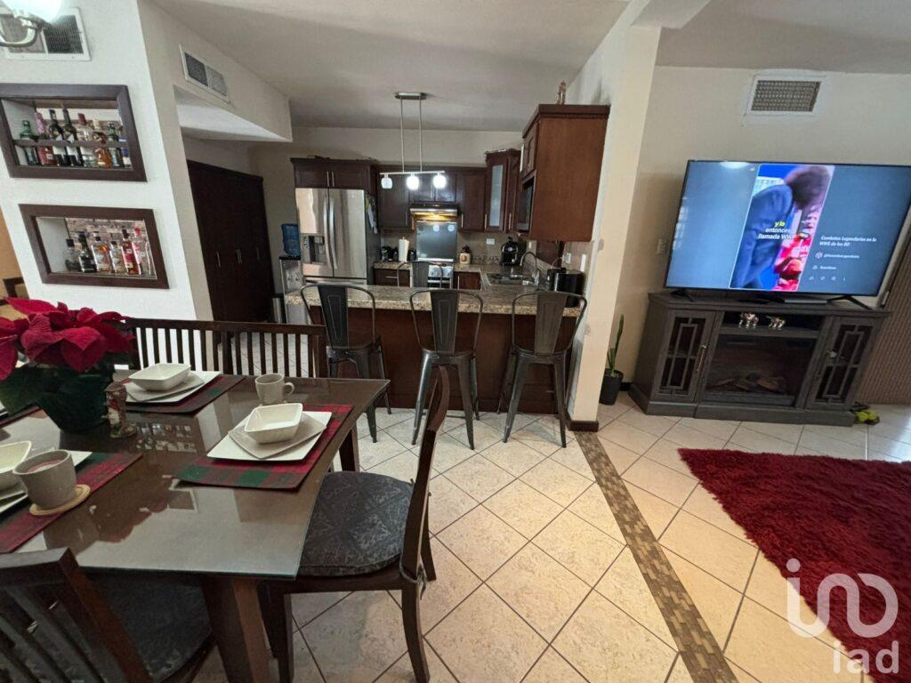 CASA EN VENTA SANTA CLARA II CD. JUAREZ, CHIH FRACC. PRIVADO