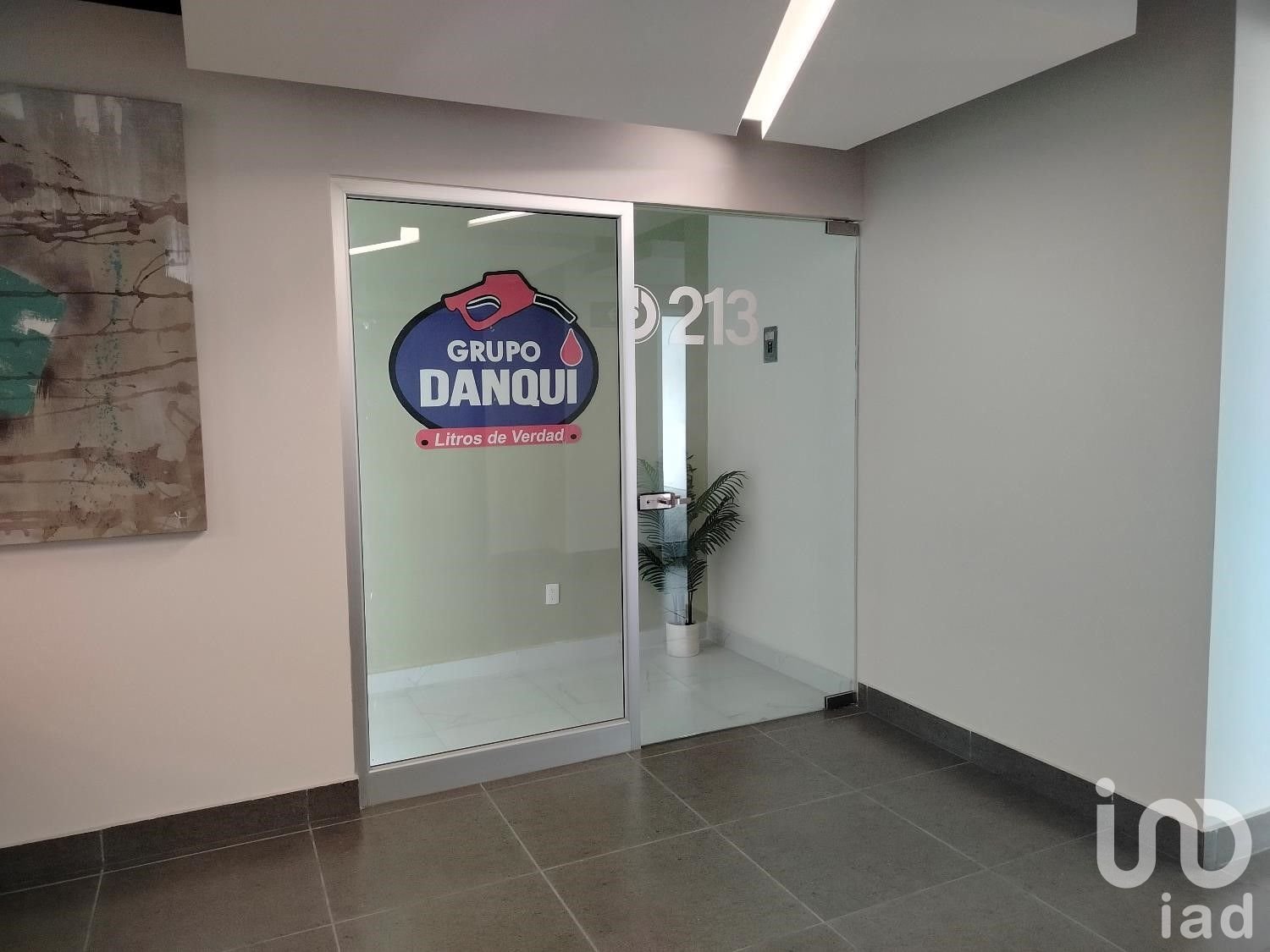 OFICINA EN RENTA AMUEBLADA OFICINA EN RENTA AMUEBLADA