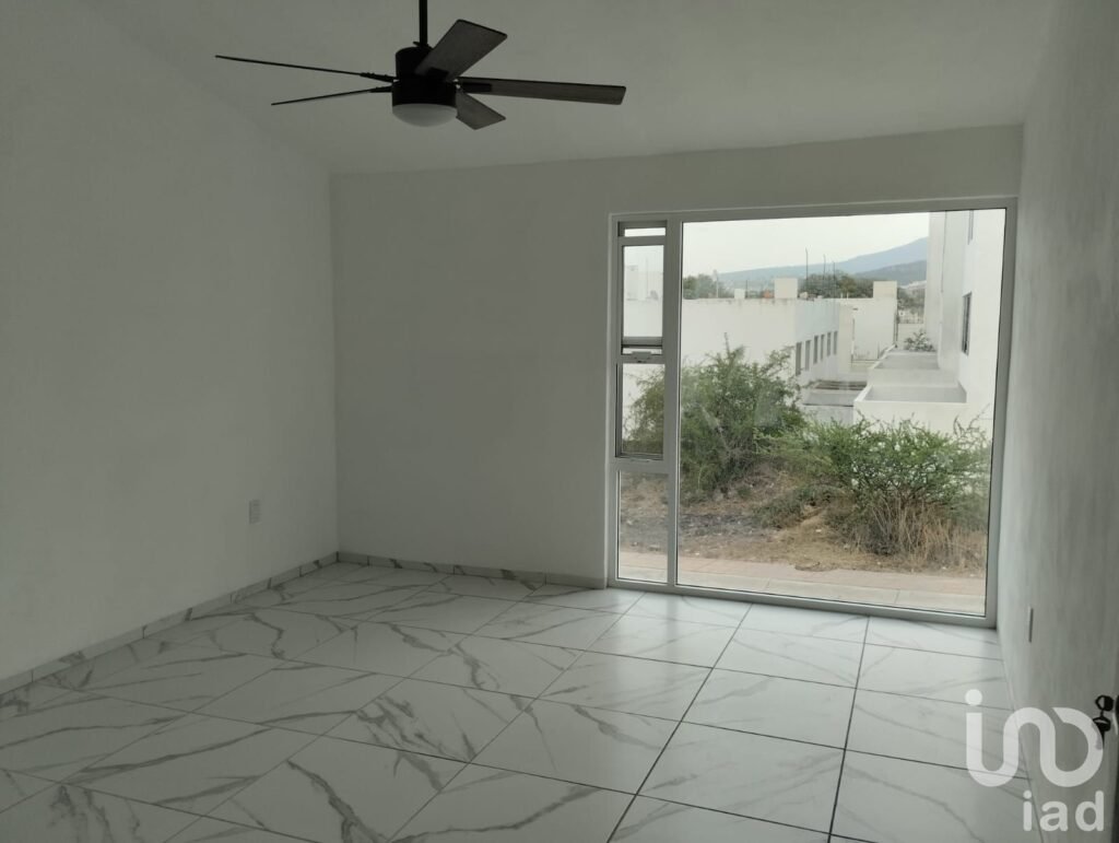 CASA EN VENTA SCHOENSTATT CORREGIDORA