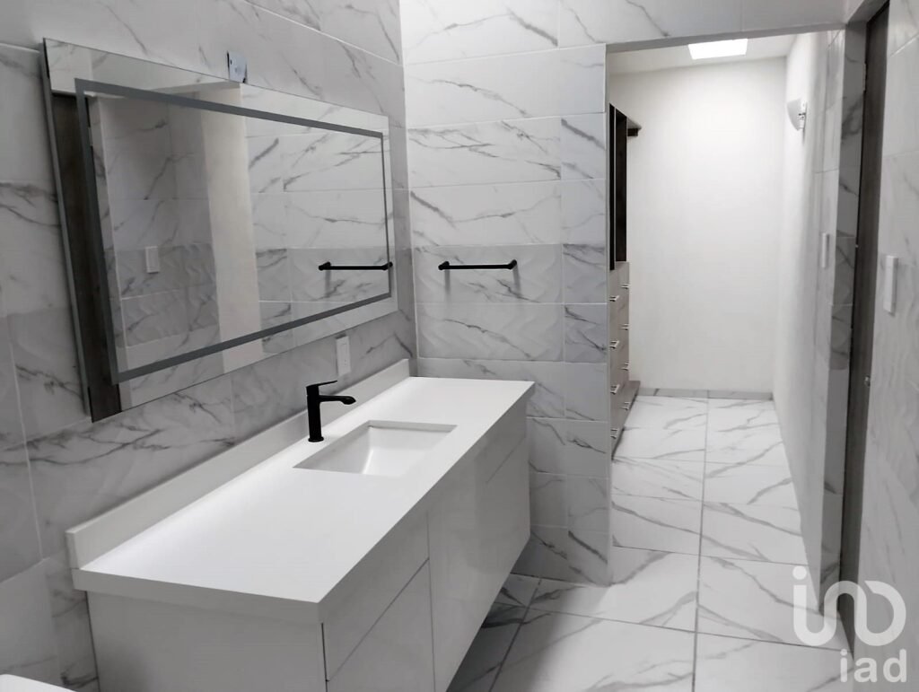 CASA EN VENTA SCHOENSTATT CORREGIDORA