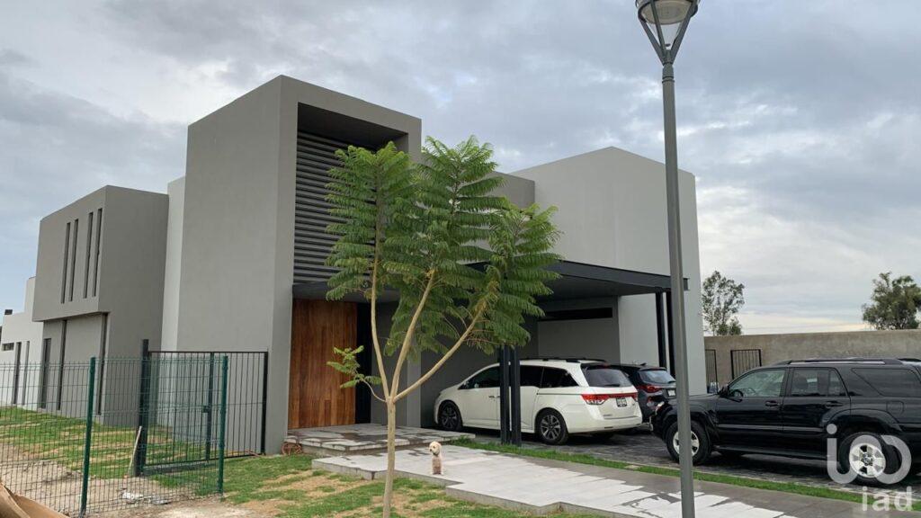 CASA EN VENTA EN HACIENDAS SAN ACASIO. ZAPOPAN, JAL