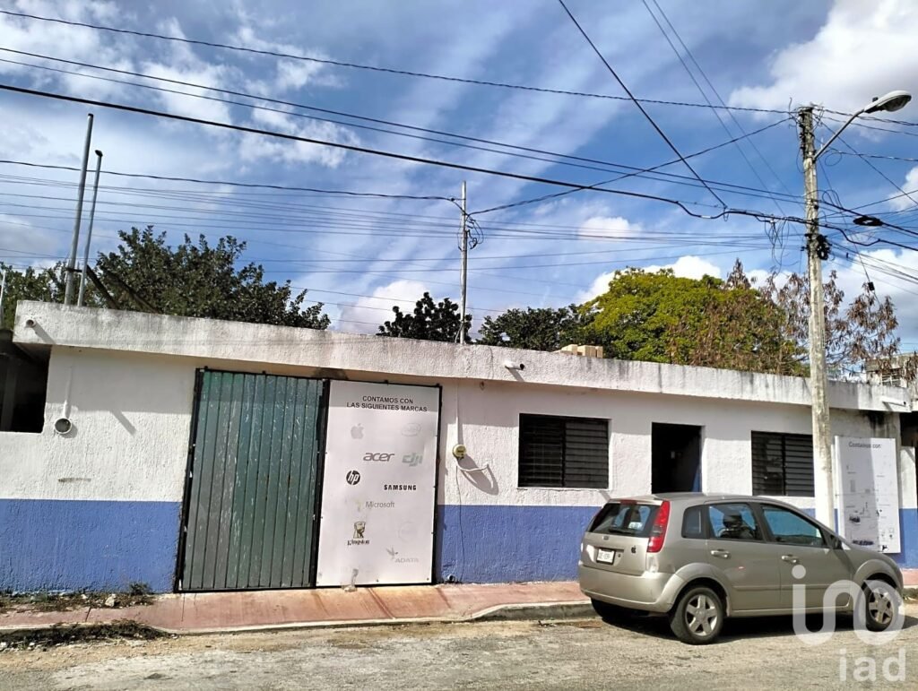 CASA EN VENTA EN MERIDA, EN ESQUINA, ZONA ORIENTE, FRAC. NUEVA PACAPTÚN