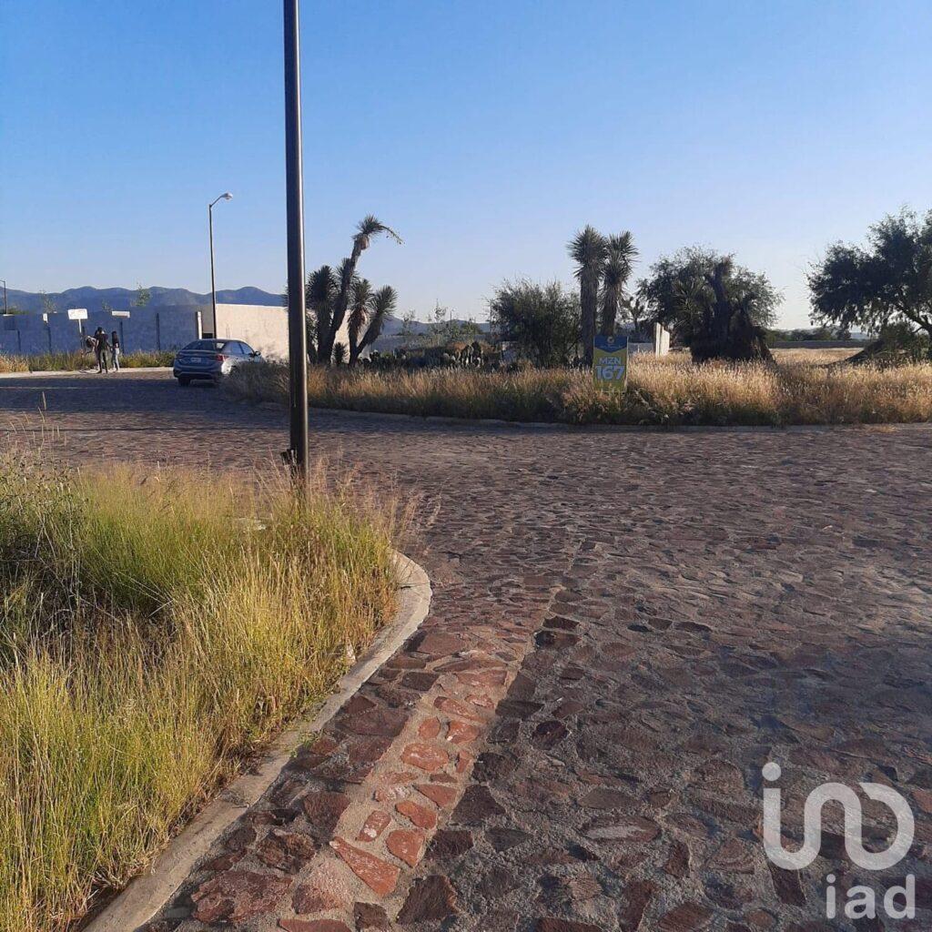 TERRENO EN VENTA EN RESIDENCIAL JESUS MARIA Y JOSE (CARRETERA VILLA DE REYES)