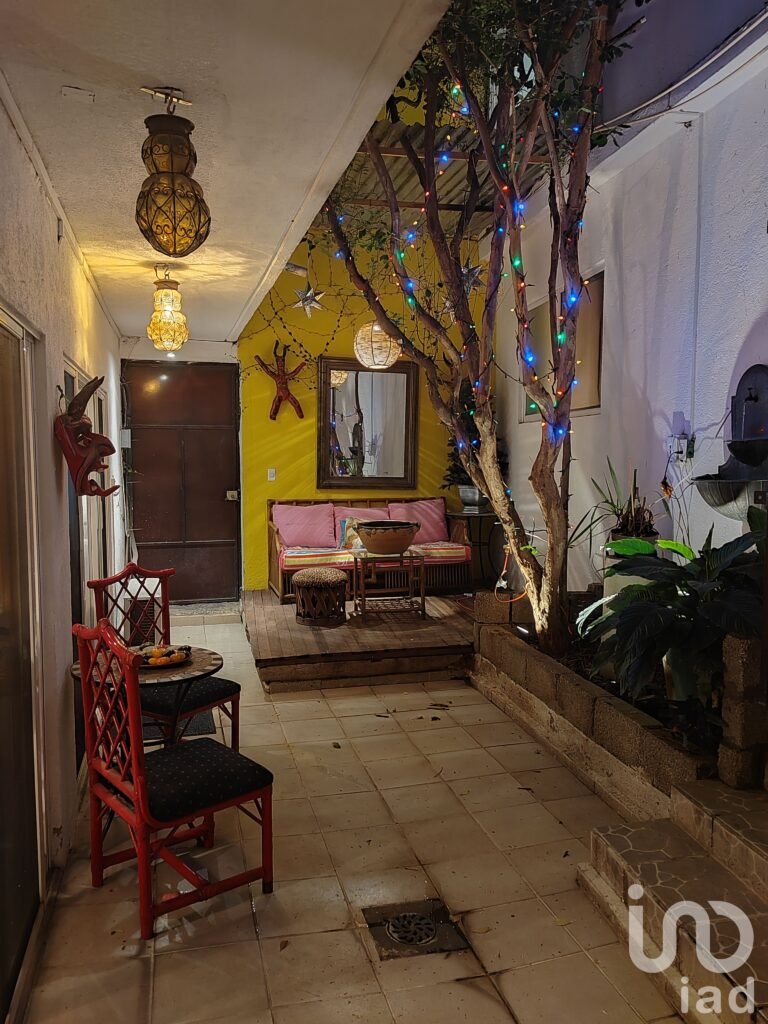 Casa Sola Clavel, Colonia Satélite, Cuernavaca, Morelos