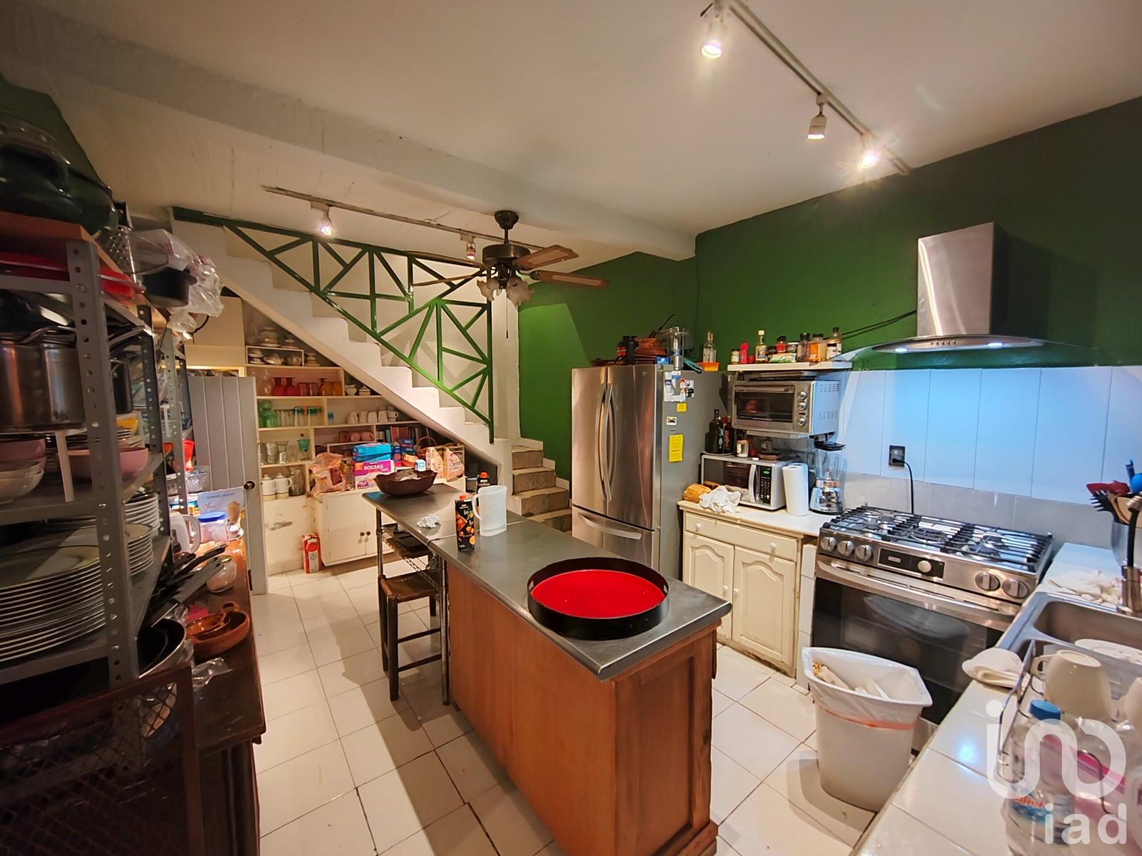 Casa Sola Clavel, Colonia Satélite, Cuernavaca, Morelos