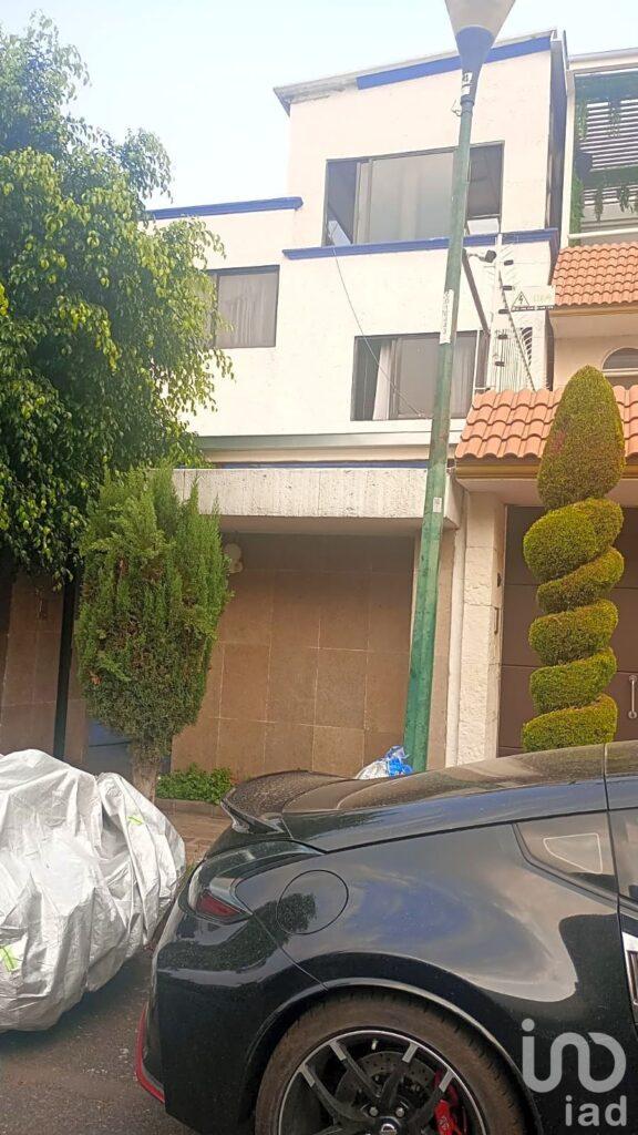 CASA EN JARDINES DE COYOACAN