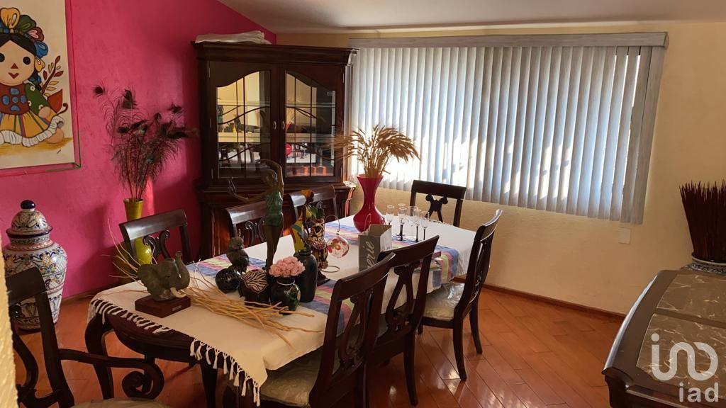 CASA BIEN UBICADA EN NAUCALPAN