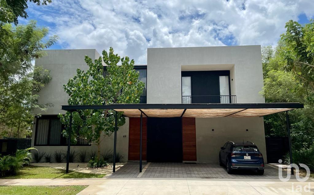 CASA AMUEBLADA EN VENTA EN PRIVADA RAVENNA RESIDENCIAL CABO NORTE MÉRIDA, YUCATÁN