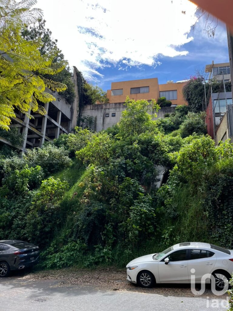 ¡Atención, inversionistas! Terreno en venta en Bosques de las Lomas