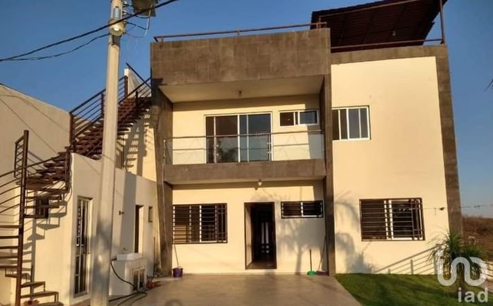 Casa en VENTA en TEPOZTLÁN. CASA MARIPOSAS.