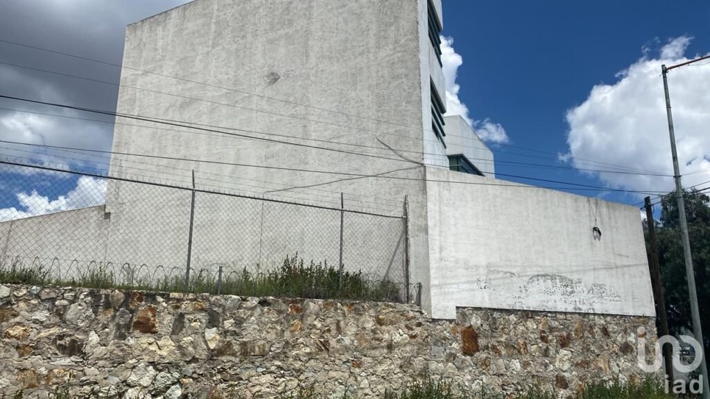 VENTA DE TERRENO EN PUERTA DE HIERRO