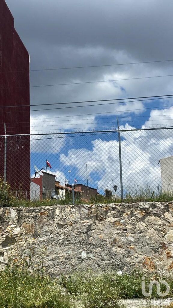 VENTA DE TERRENO EN PUERTA DE HIERRO