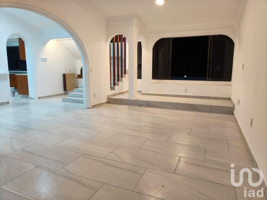 Exclusiva Casa en Jardines de Reforma, Cuernavaca – Seguridad, Elevador y Ubicación Privilegiada