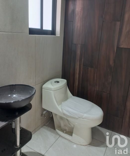 CASA EN VENTA EN FRACC CERRADO CON VIGILANCIA POR PERIFERICO SUR Y VALSEQUILLO