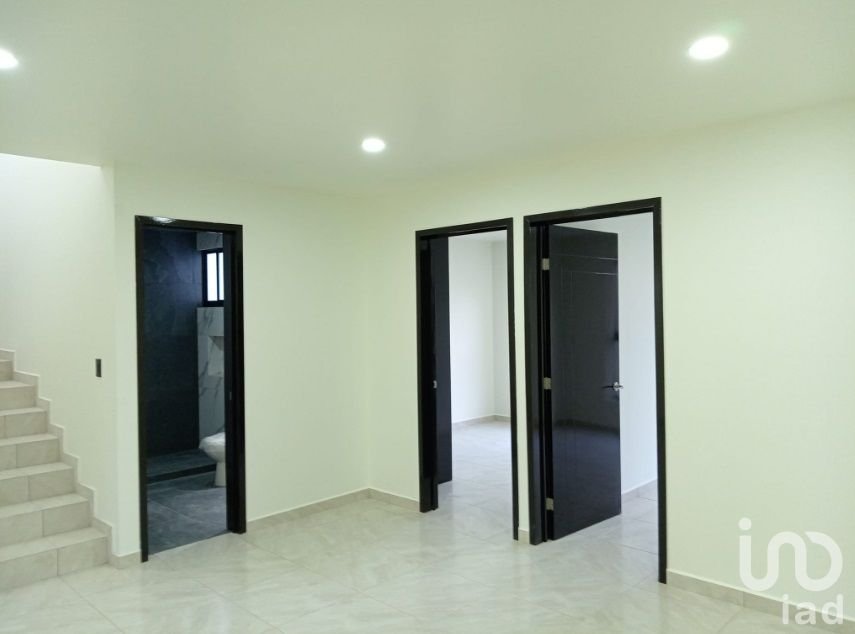 CASA EN VENTA EN FRACC CERRADO CON VIGILANCIA POR PERIFERICO SUR Y VALSEQUILLO