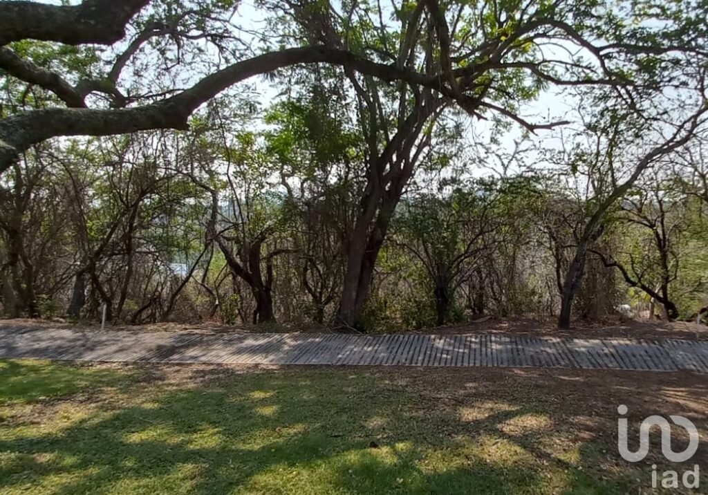 Terreno en Venta en Club de Golf Santa Fe, ¡OPORTUNIDAD! Baja de precio en Xochitepec, Morelos