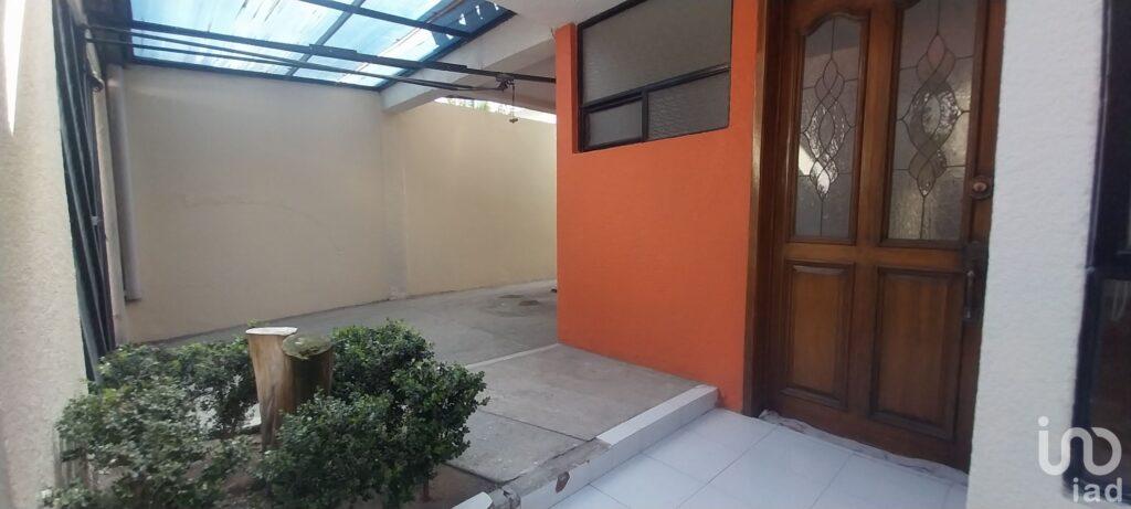 Se vende casa en Privada Samuel Arias y Soria, Valle de San Javier, Pachuca, Hidalgo