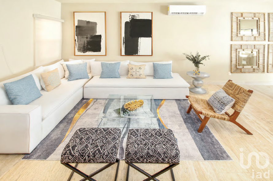 CASA EN VENTA SOBRE AV. HUACAYÁN, CANCÚN CENTRO