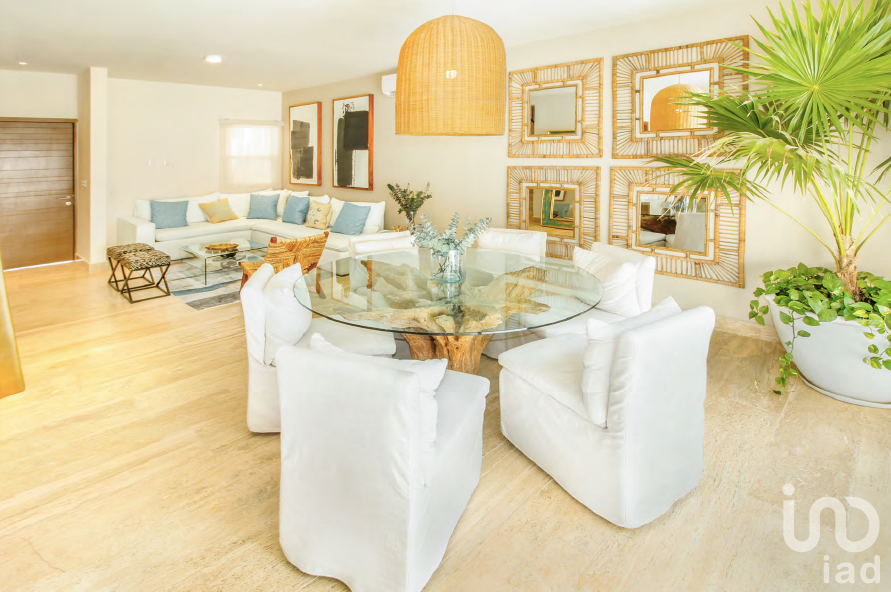 CASA EN VENTA SOBRE AV. HUACAYÁN, CANCÚN CENTRO