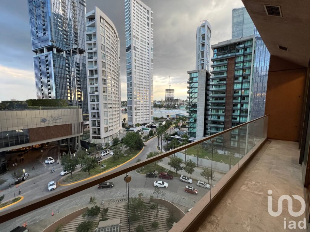 Departamento de lujo en Legacy Tower