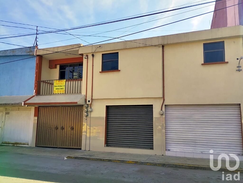 Conjunto de 5 oficinas en renta en Juan Álvarez, Vértice, Toluca, Méx.