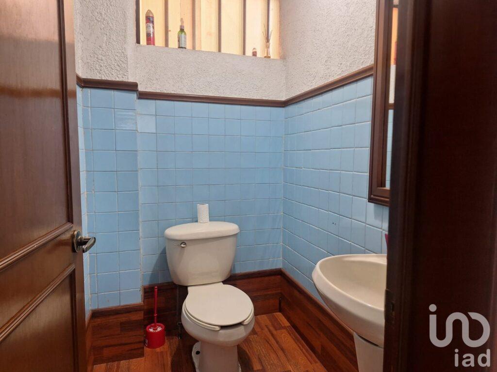 Venta de Casa con Uso de Suelo Comercial  y Habitacional en Azcapotzalco