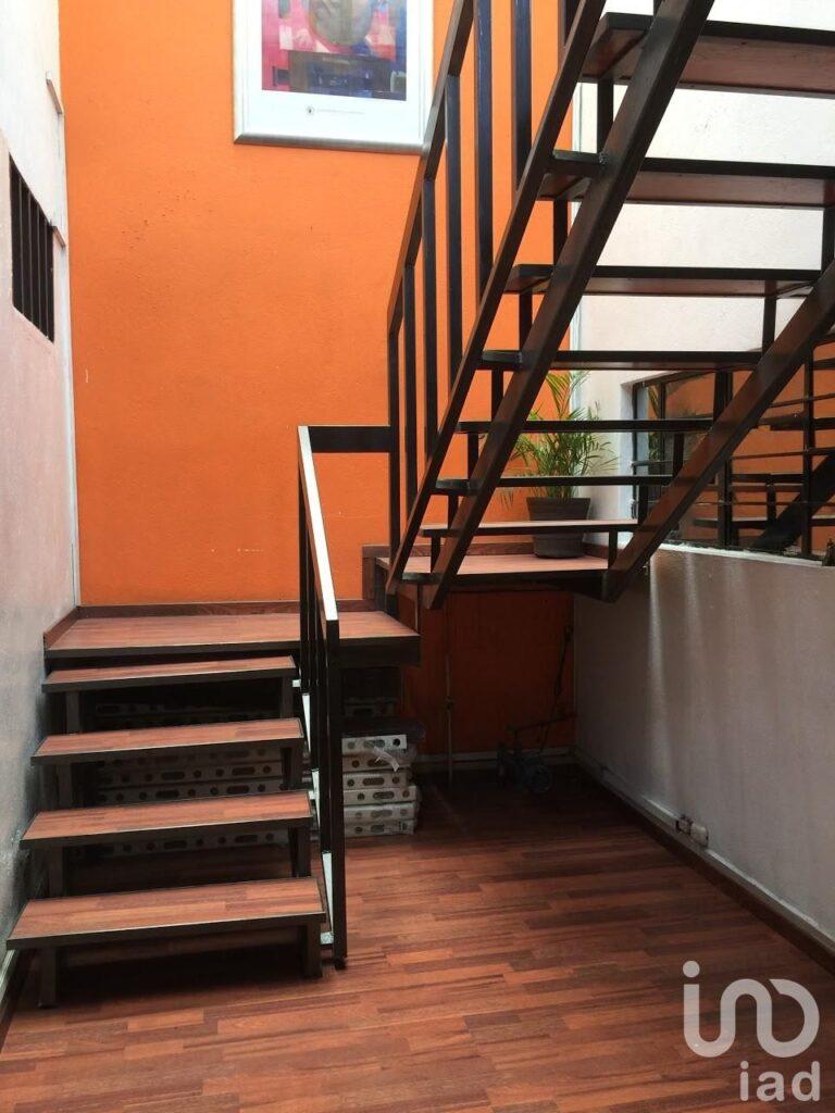 Venta de Casa con Uso de Suelo Comercial  y Habitacional en Azcapotzalco