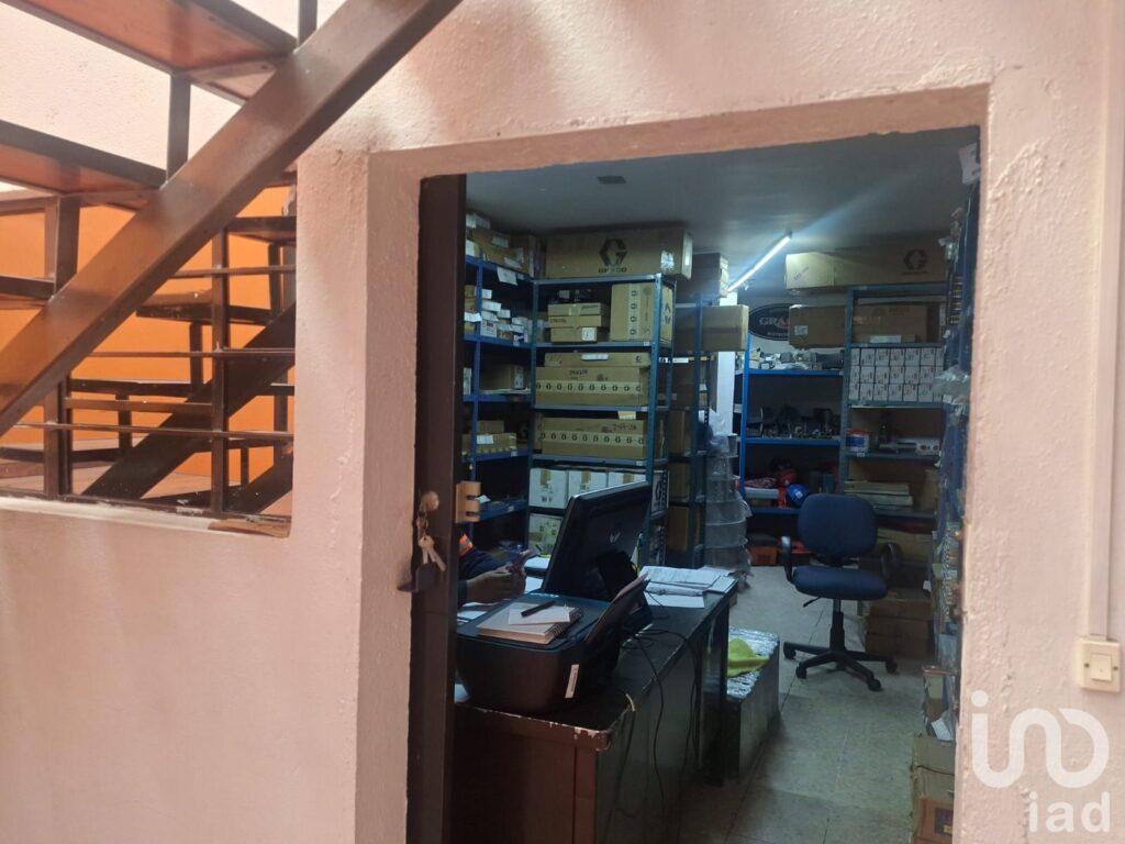 Venta de Casa con Uso de Suelo Comercial  y Habitacional en Azcapotzalco