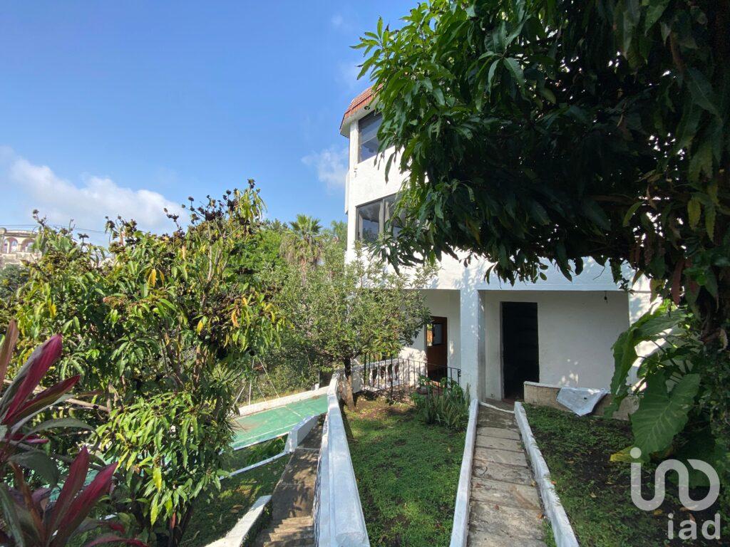 Amplia Casa en Miraval, Cuernavaca – Excelente Oportunidad de Inversión