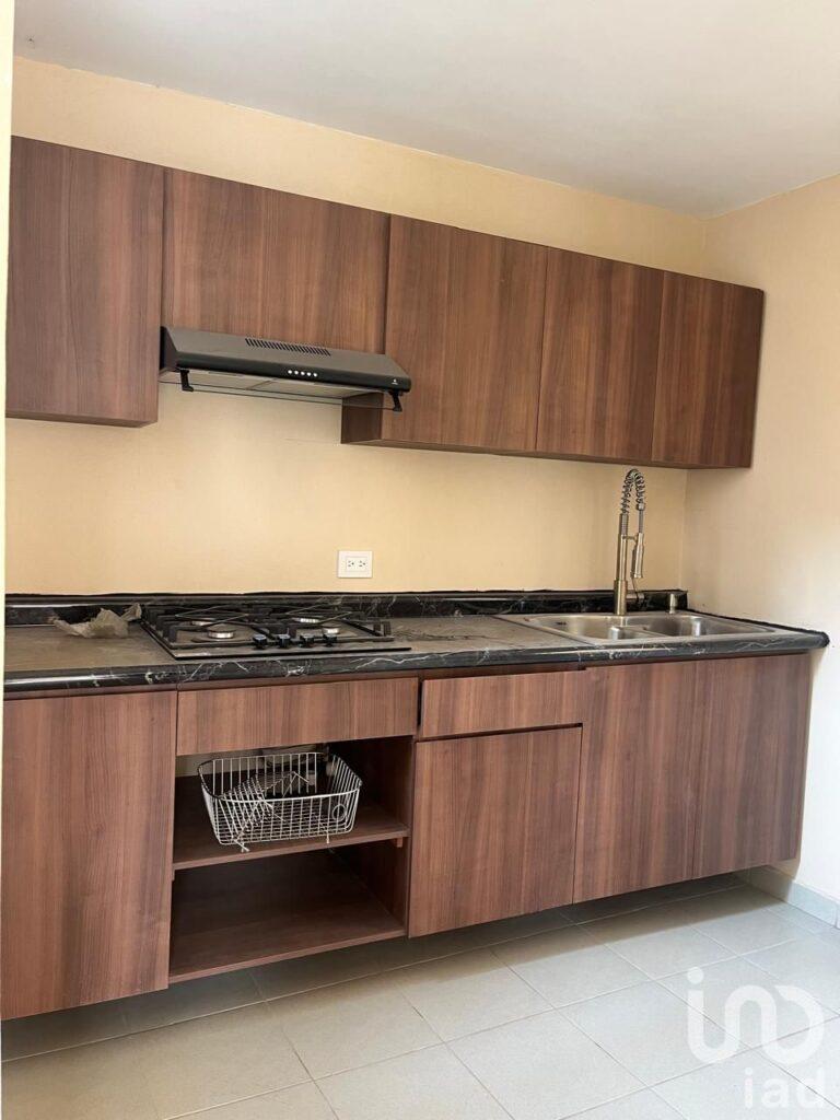 Se vende casa en desarrollo los reyes la paz